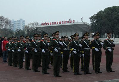 免费av影片
国旗护卫队应邀参加中南民族大学“铸魂中华，青春激越——纪念‘一二·九’抗日救亡爱国运动”活动