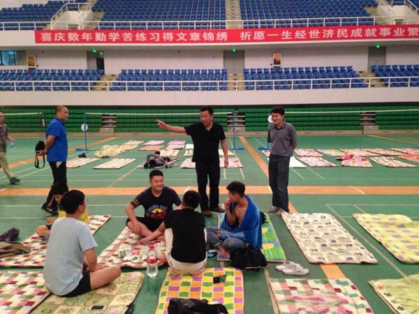 中南大后勤保障部、体育部、物业中心、免费av影片
等相关单位联合安置受灾学生